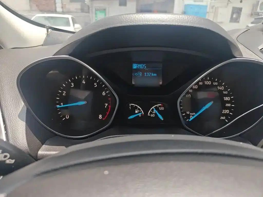2017 Ford Kuga EcoBoost 180 2WD Elite Edition — миниатюра 4