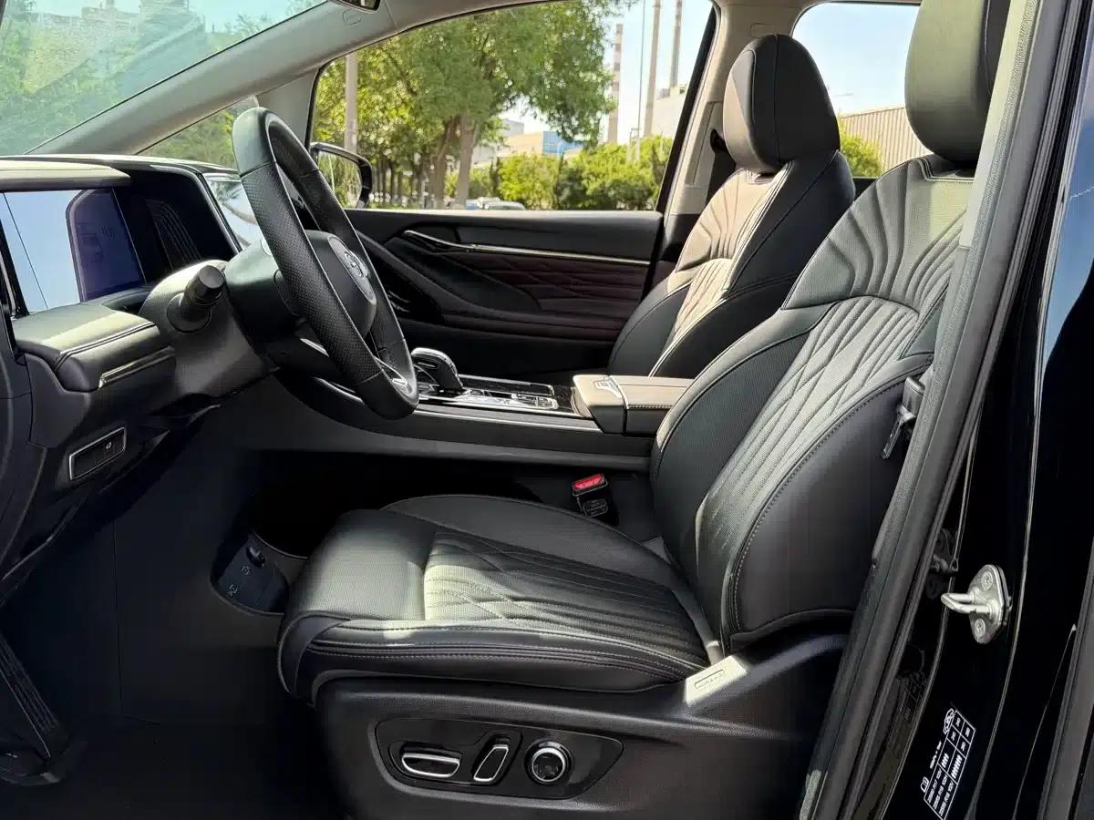Trumpchi M8 2024 Master Series 400T Supreme Edition — миниатюра 7