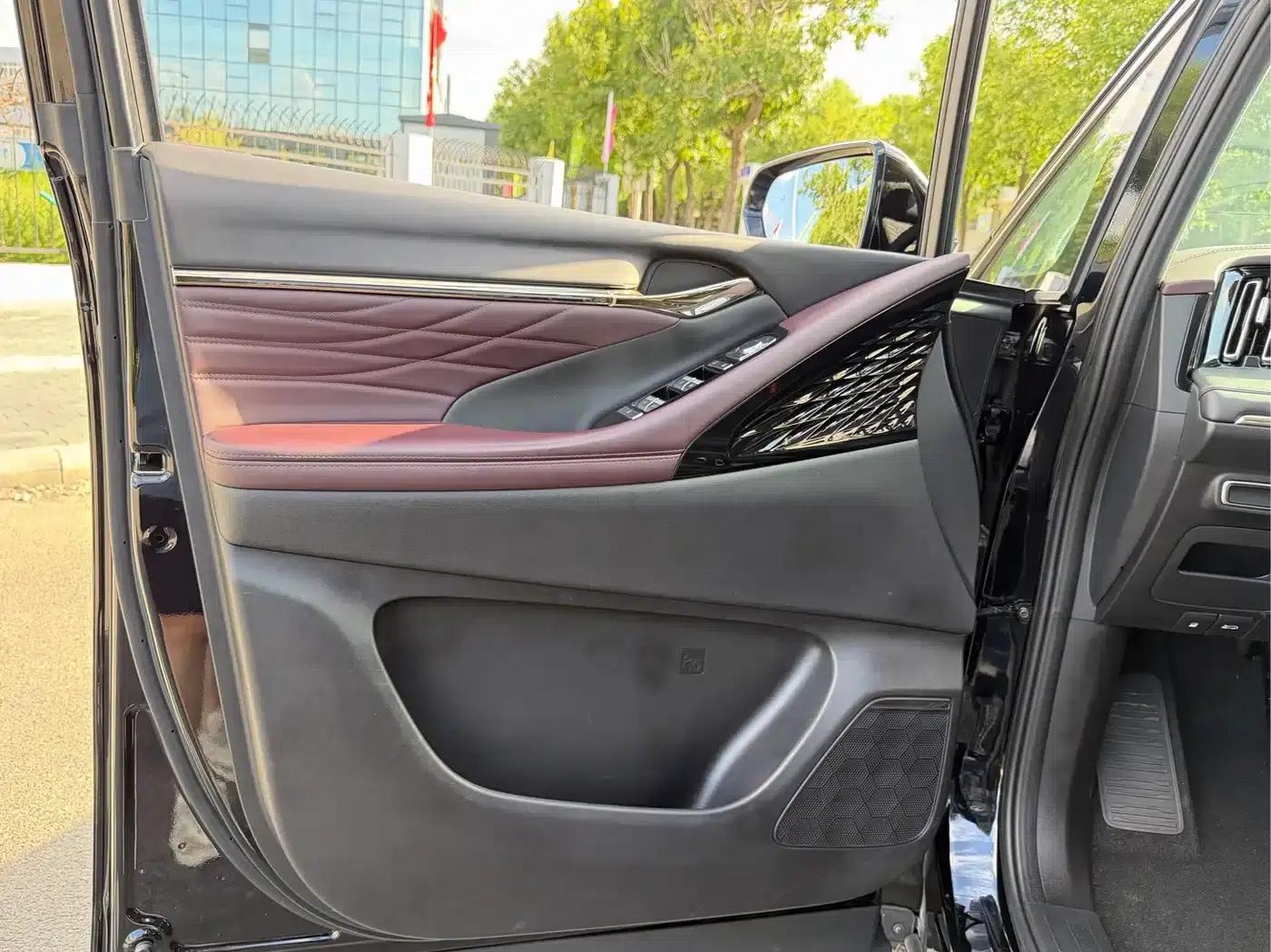 Trumpchi M8 2024 Master Series 400T Supreme Edition — миниатюра 8