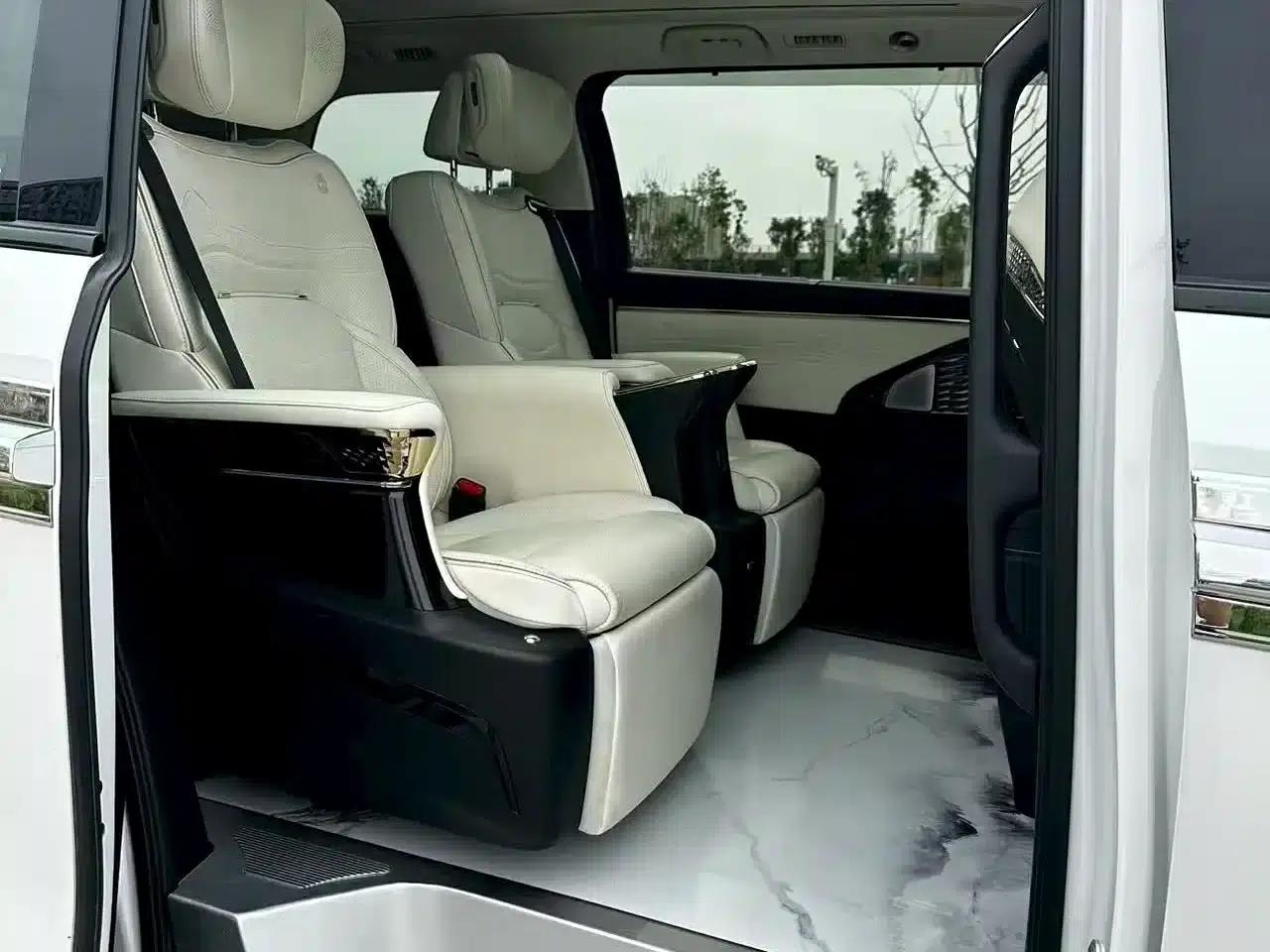 Trumpchi E9 2023 Model E9 Master — миниатюра 3