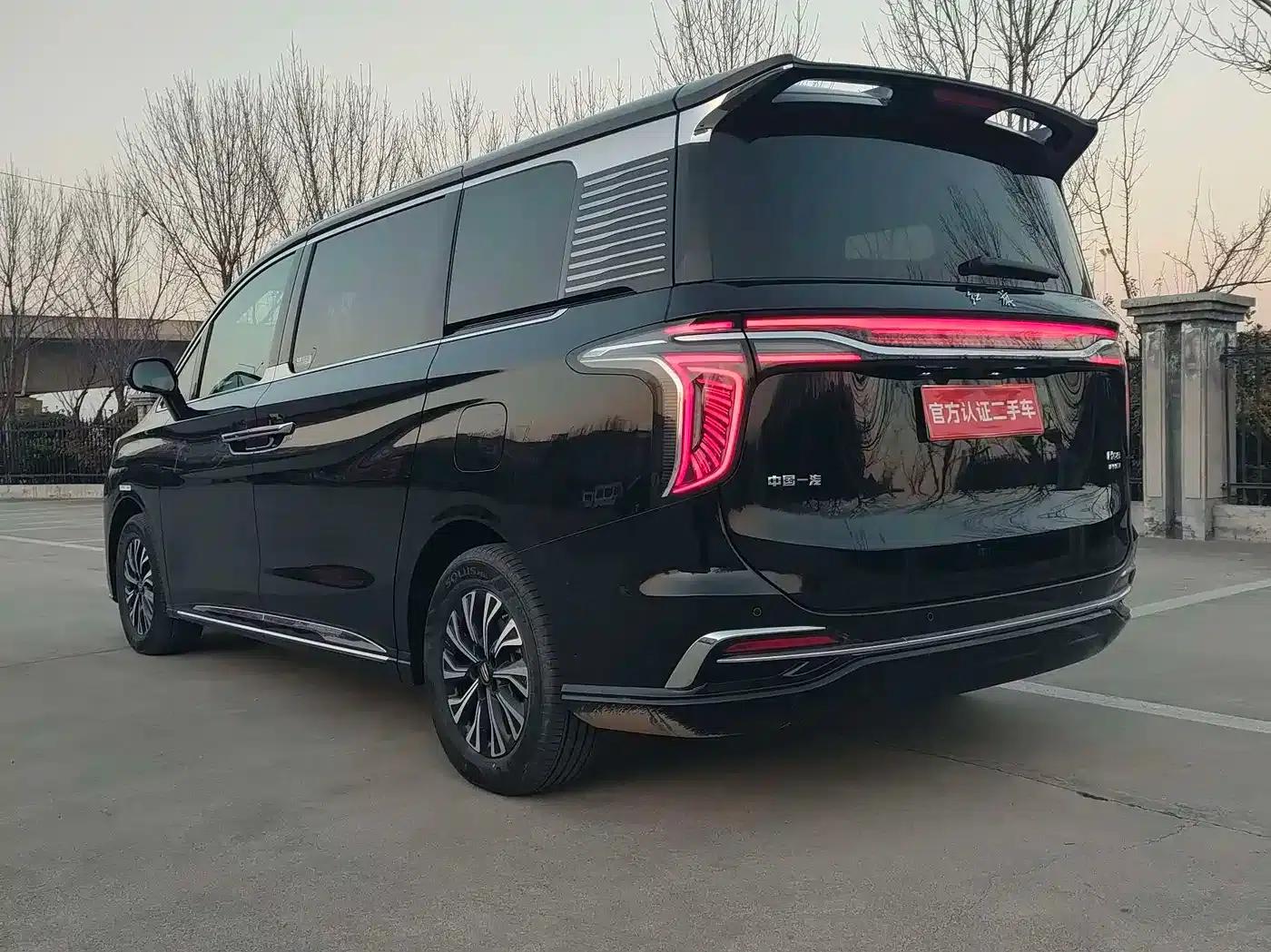 Hongqi HQ9 PHEV 2024 2.0T AWD Business Edition — миниатюра 8