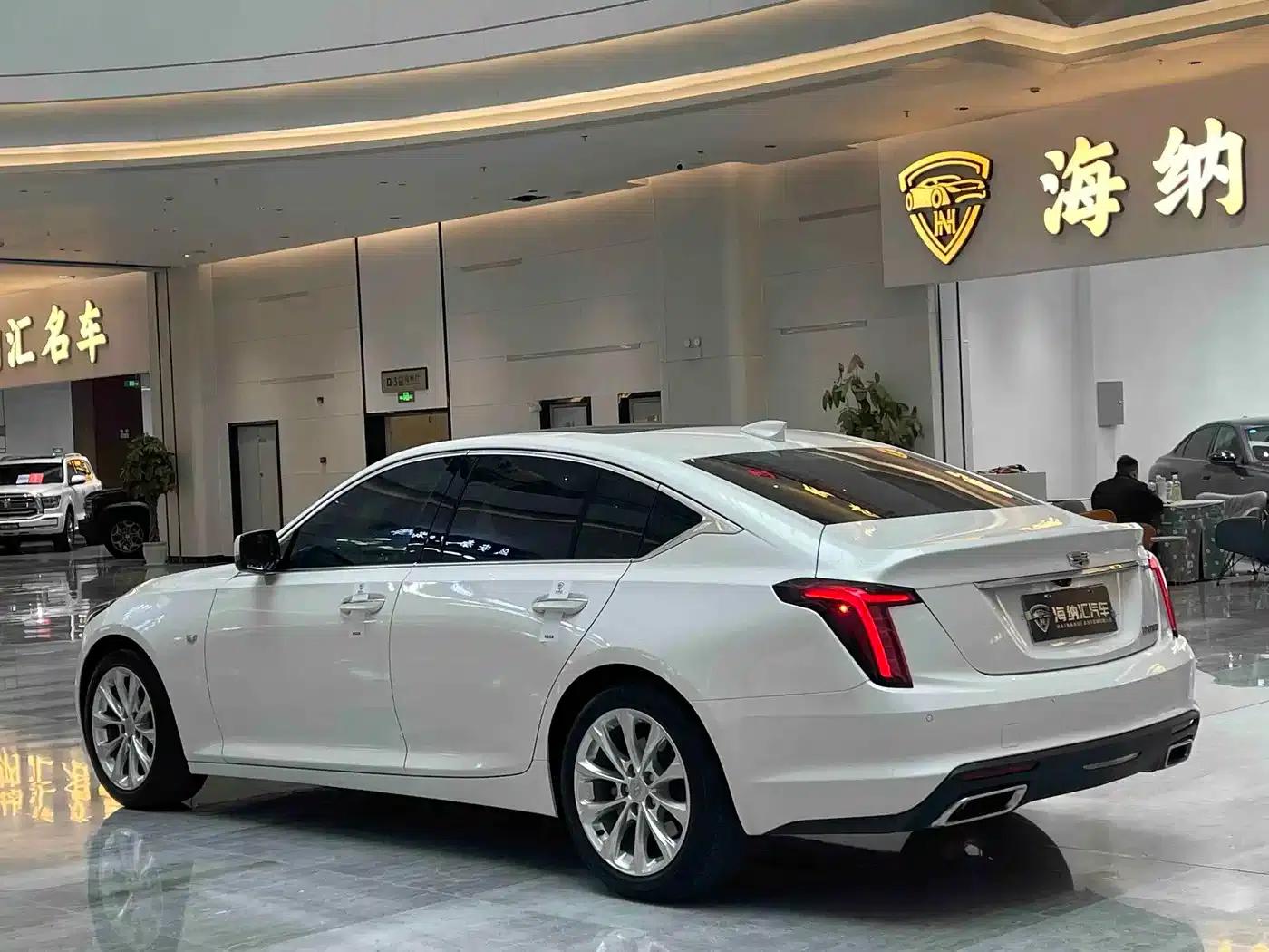 2023 Cadillac CT5 28T Luxury (Standard Edition) — миниатюра 3