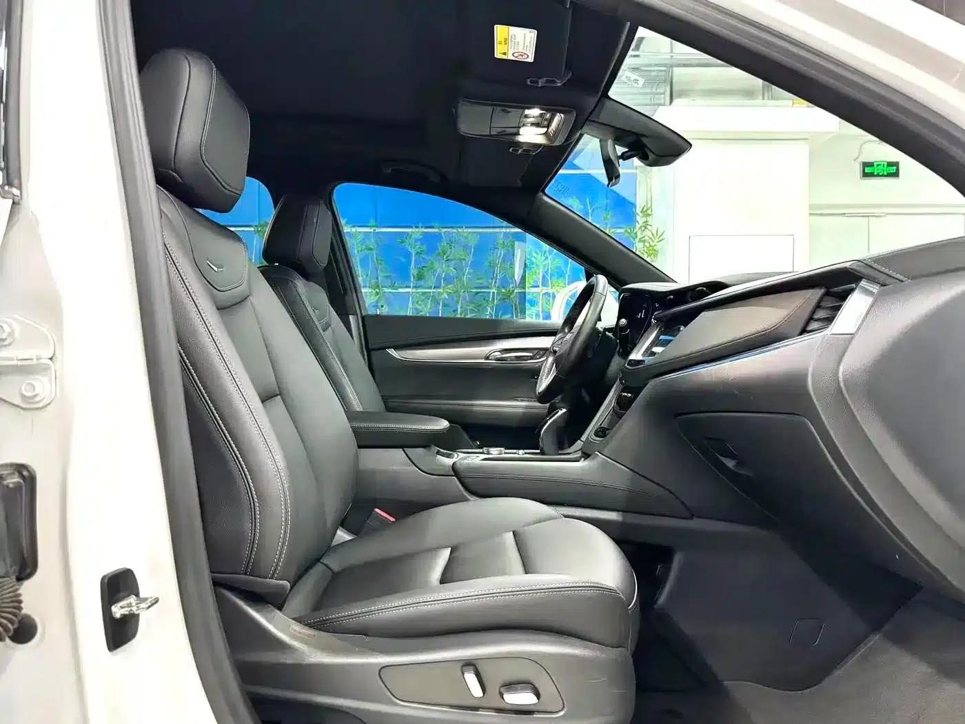 Cadillac XT6 2021 28T 7-Seat AWD Fashion Edition — миниатюра 16