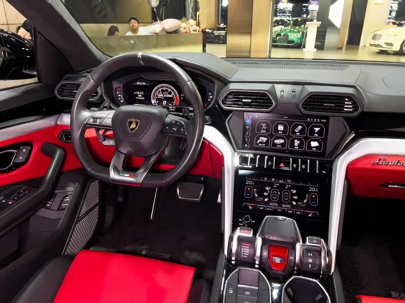 2018 Urus 4.0T V8 — миниатюра 7