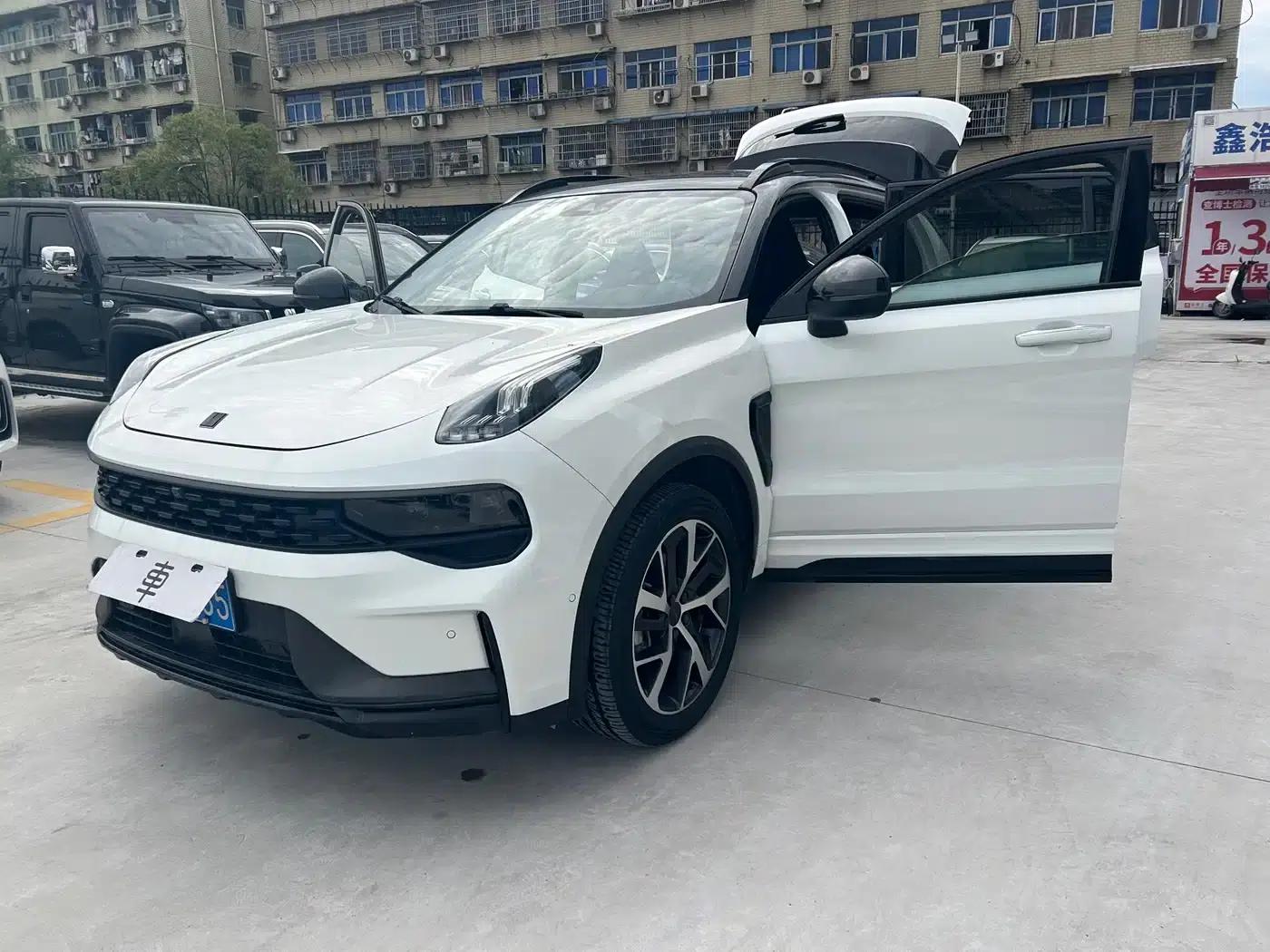 Lynk & Co 01 2021 2.0TD AWD Halo — миниатюра 10