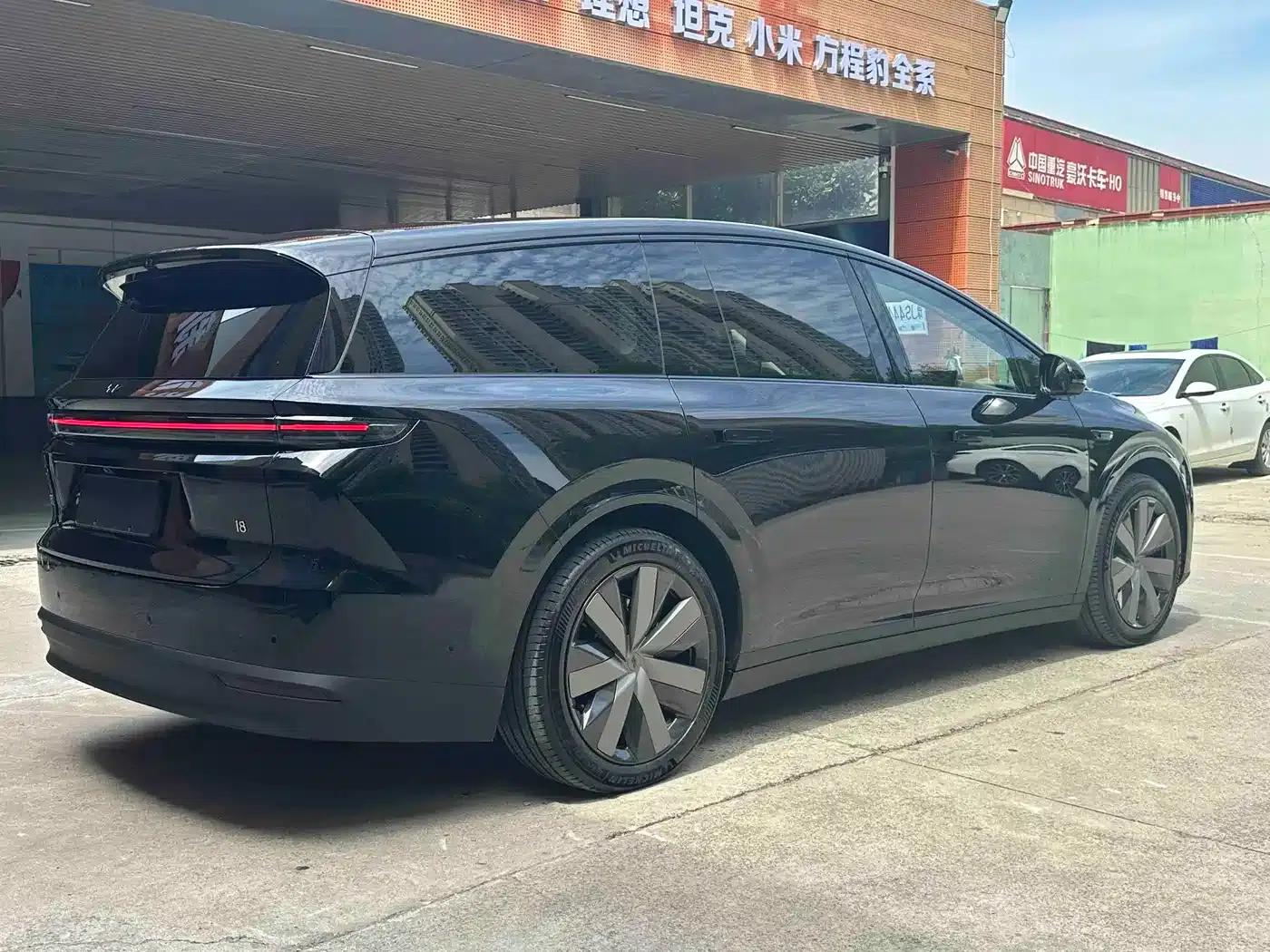 Li Auto i8 2025 Standard Edition — миниатюра 4
