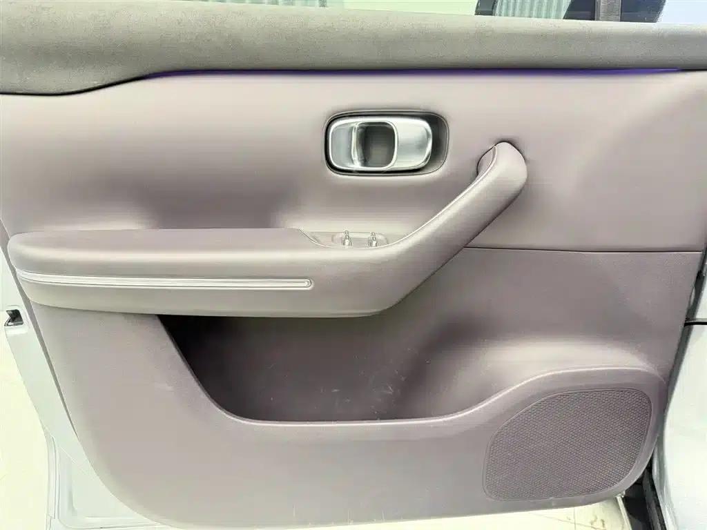 Leapmotor C16 2024 Pure Electric 520 Premium Edition — миниатюра 8