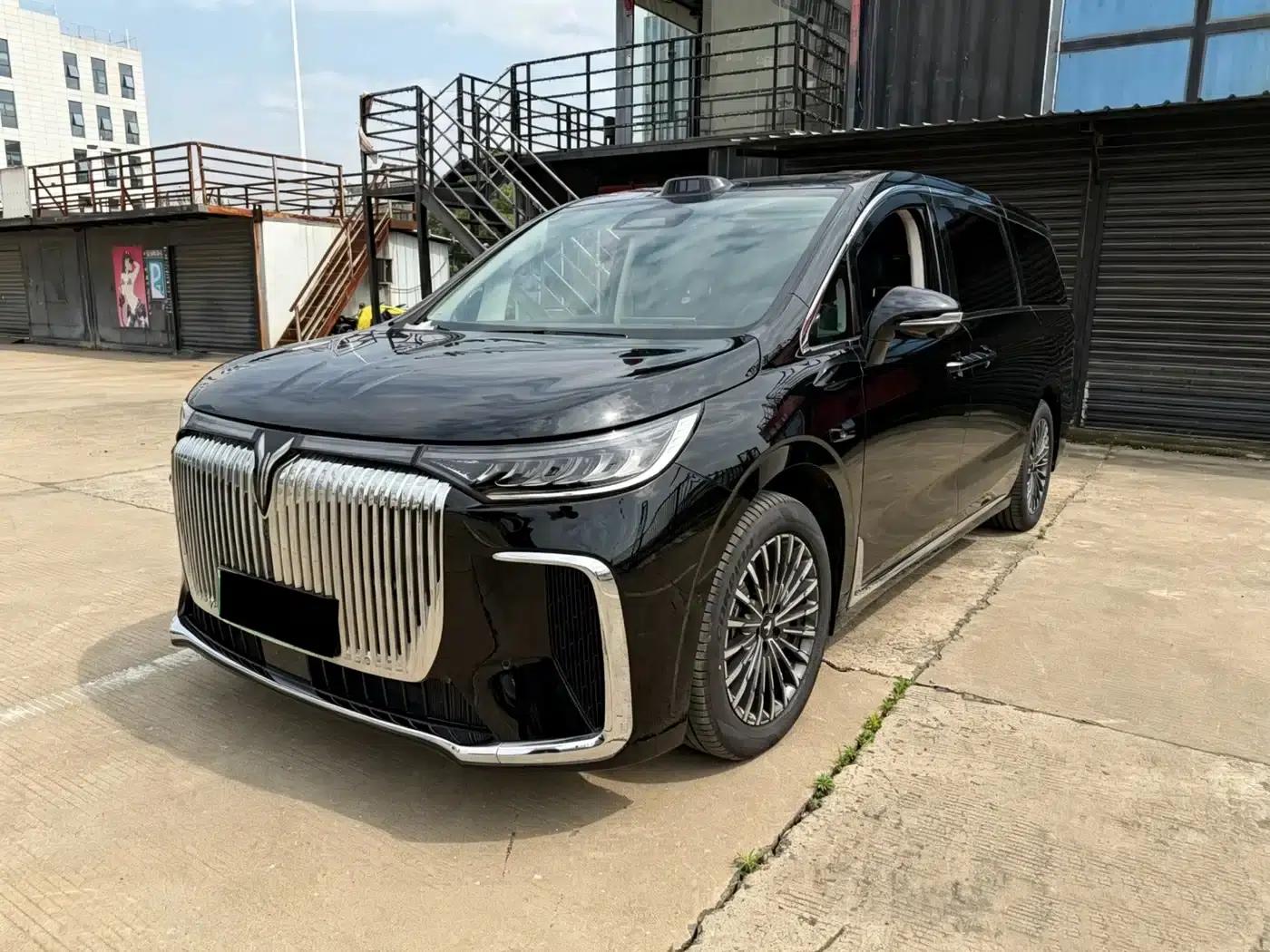 Voyah Dreamer 2026 PHEV Qiankun Ultra — миниатюра 1