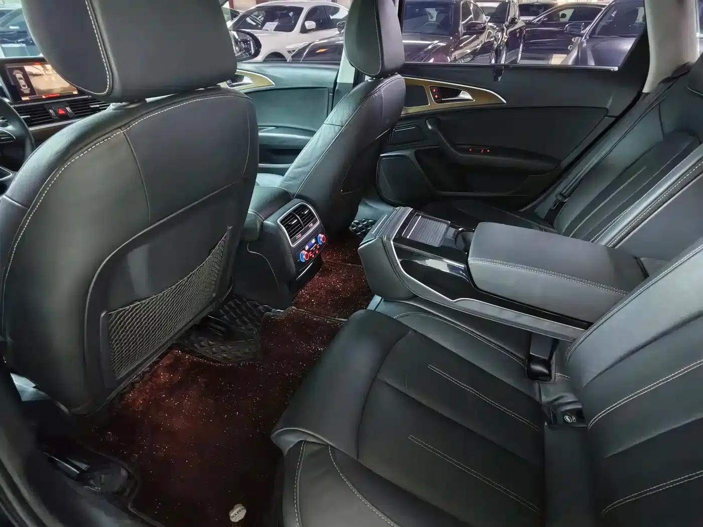 Audi A6L 2018 30th Anniversary Edition 30 FSI Fashion Model — миниатюра 9