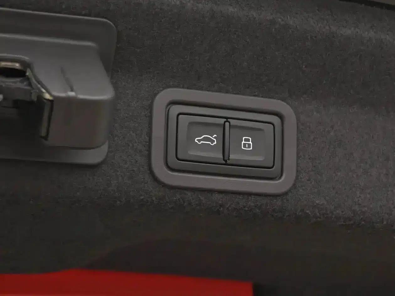 Audi A6L 2023 45 TFSI Premium Dynamic Edition — миниатюра 48