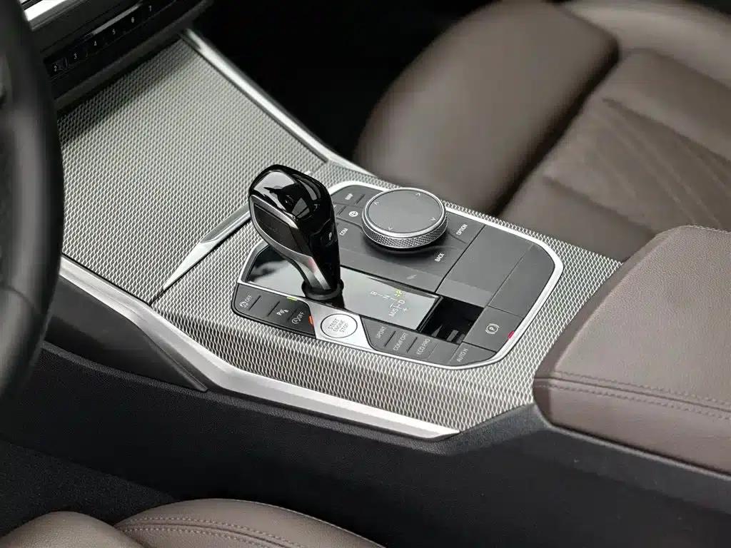 2022 BMW 3 Series 330Li xDrive M Sport Shadow Edition — миниатюра 12