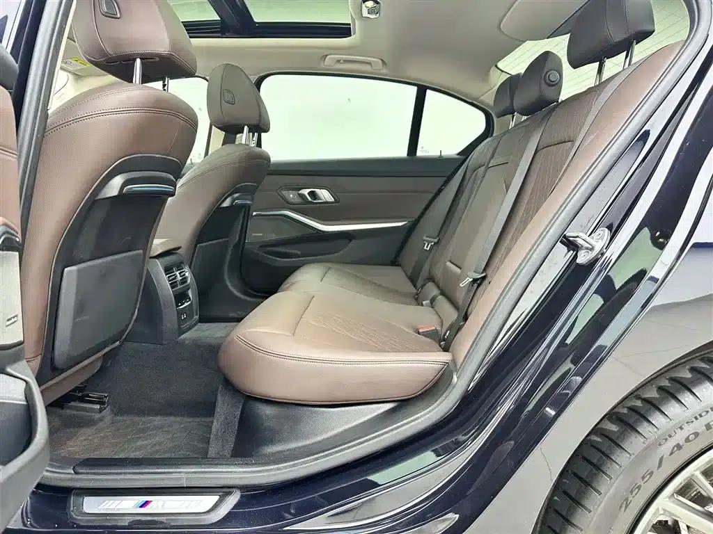 2022 BMW 3 Series 330Li xDrive M Sport Shadow Edition — миниатюра 7