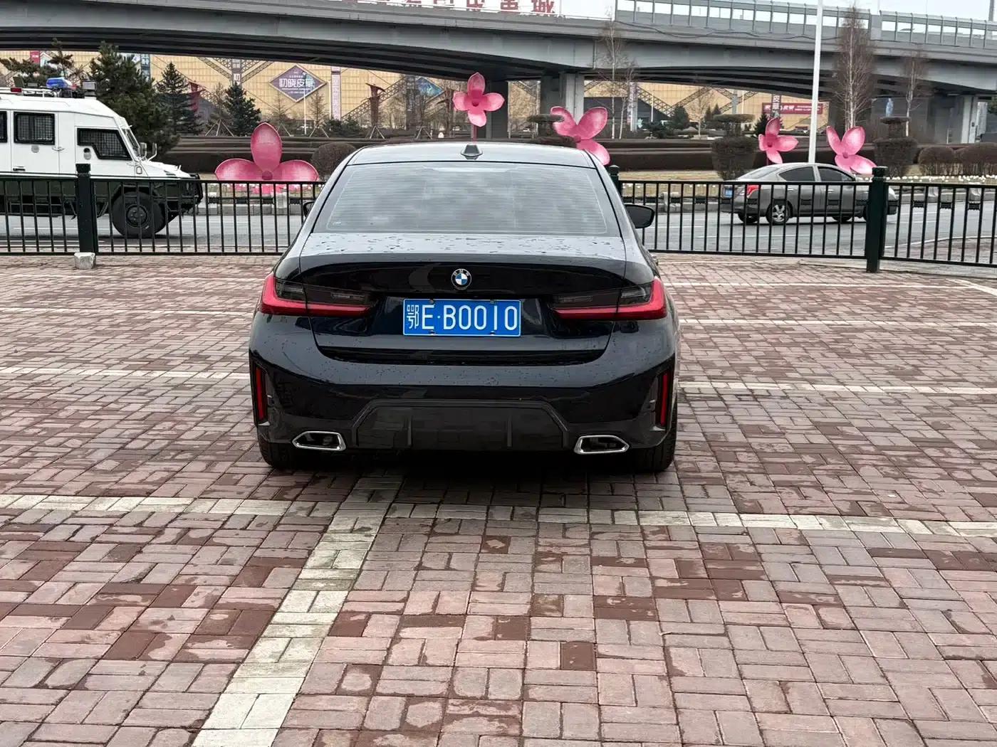 2023 BMW 3 Series 320Li M Sport Package — миниатюра 5