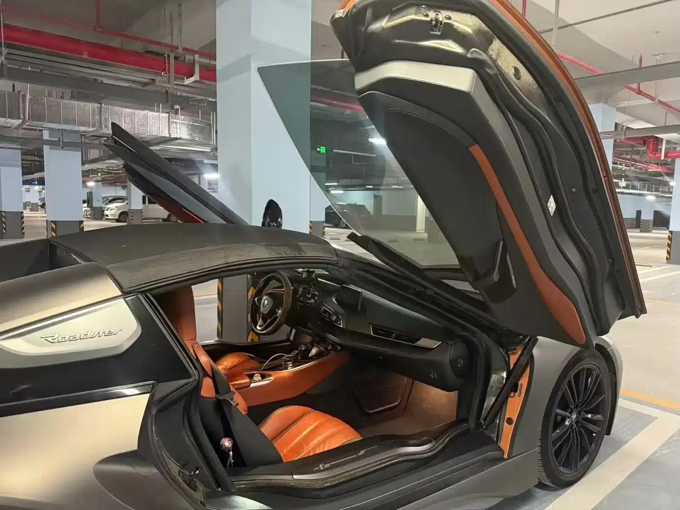 BMW i8 2019 Convertible — миниатюра 6