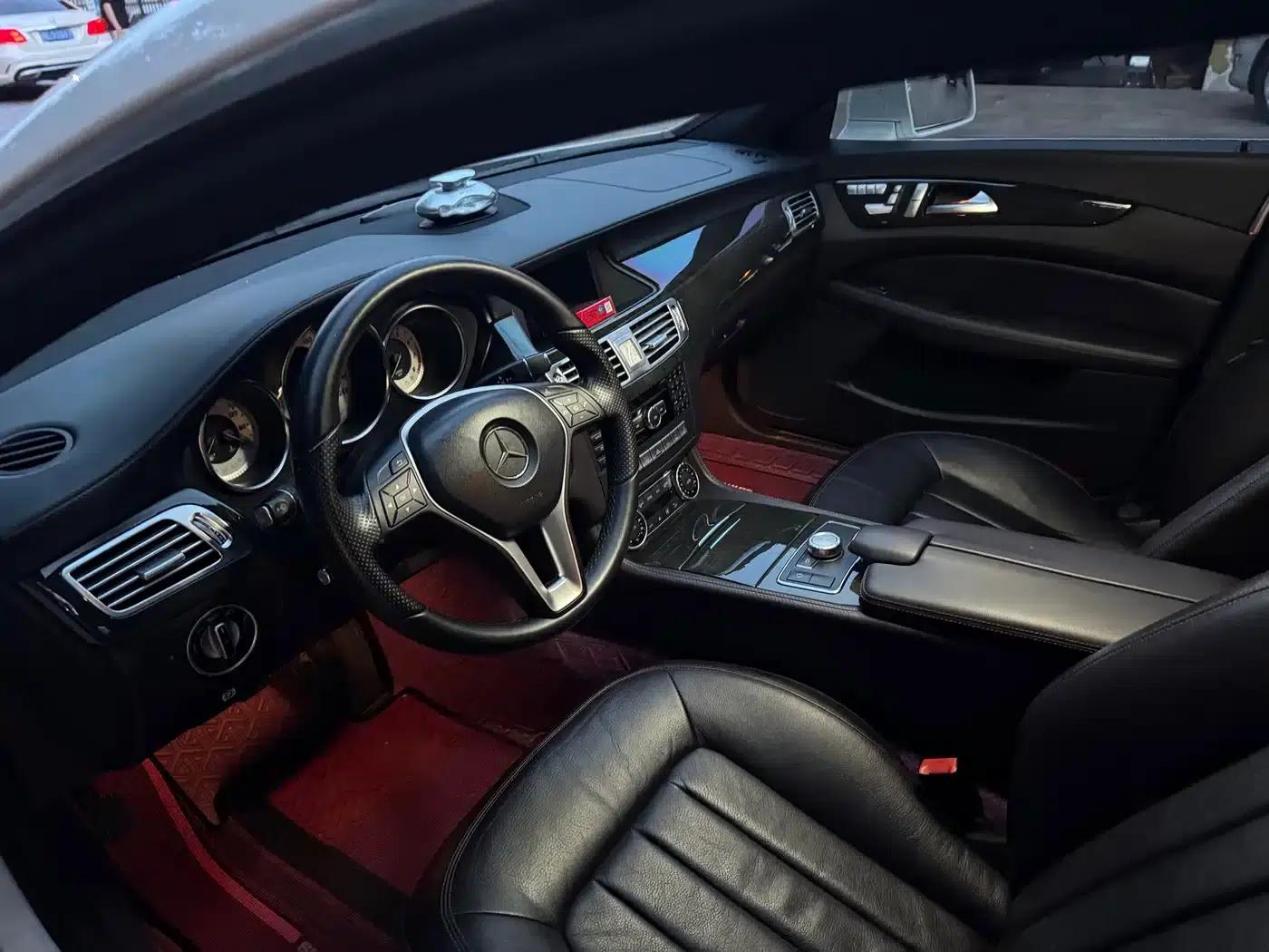 2012 Mercedes-Benz CLS 300 CGI — миниатюра 6