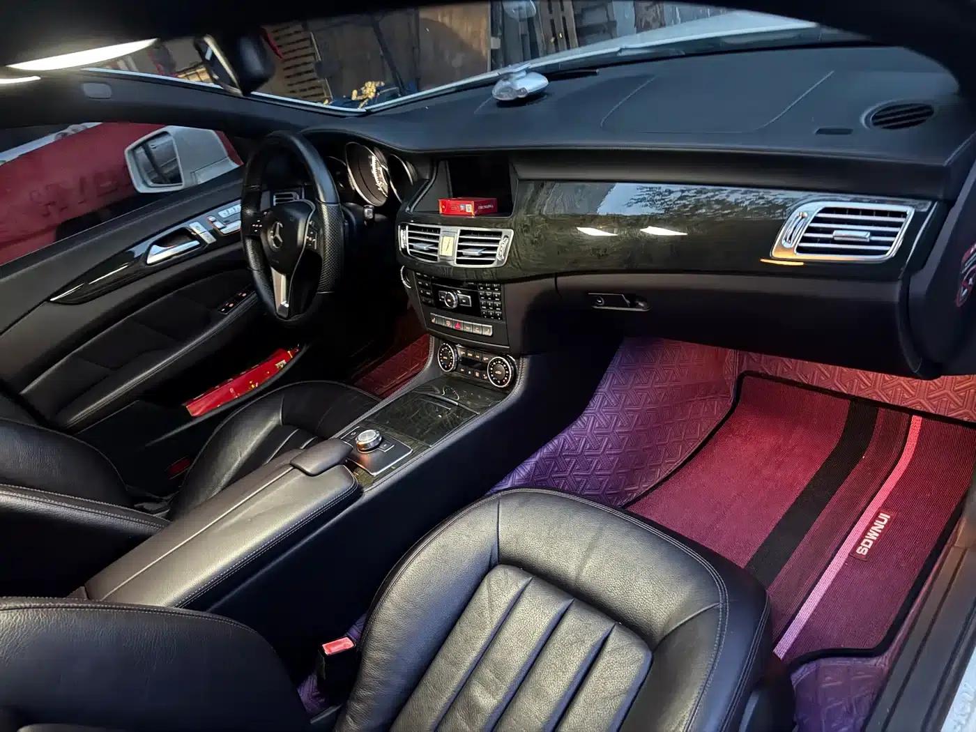 2012 Mercedes-Benz CLS 300 CGI — миниатюра 7
