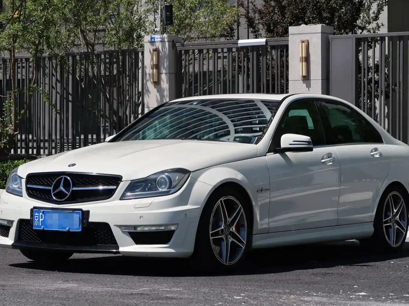 2012 Mercedes-Benz C-Class AMG C 63 Dynamic — миниатюра 1