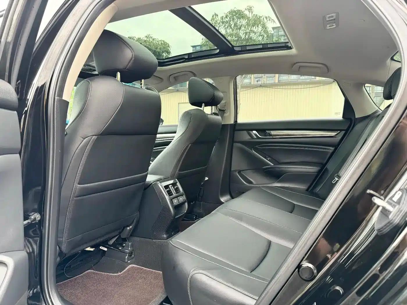 Accord 2022 260TURBO Phantom Night Premium Edition — миниатюра 14