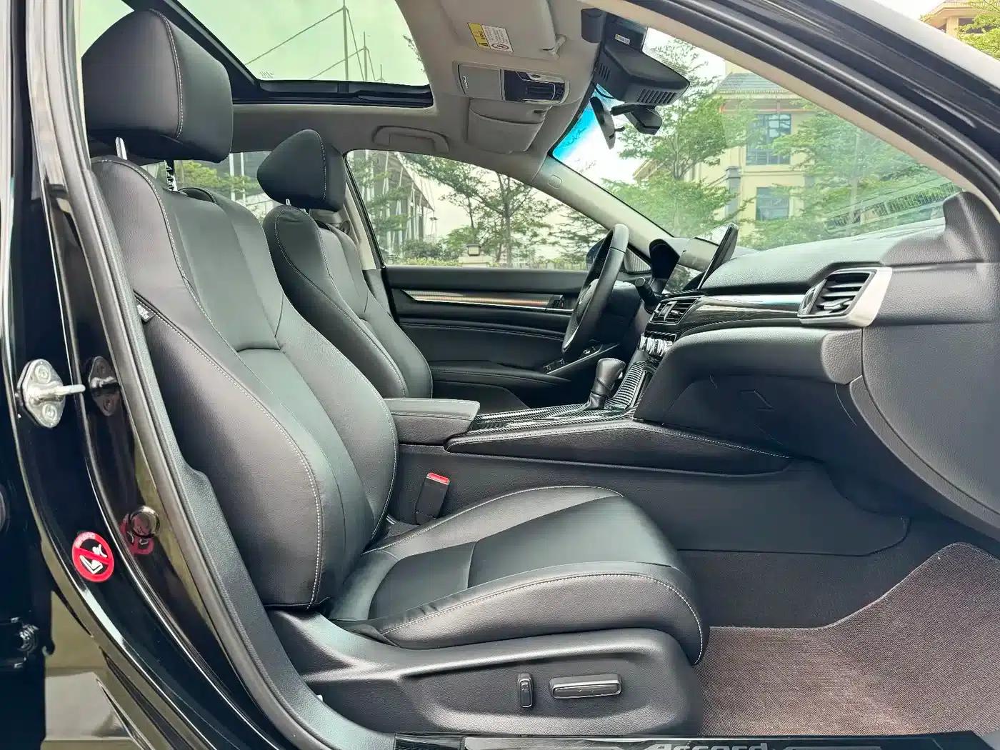 Accord 2022 260TURBO Phantom Night Premium Edition — миниатюра 16