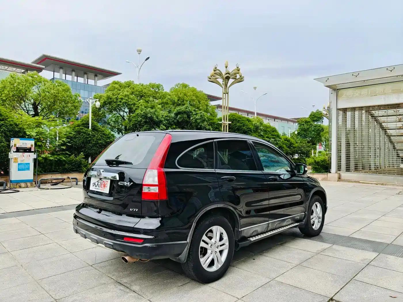 Honda CR-V 2010 2.4L Automatic 4WD Luxury Edition — миниатюра 5