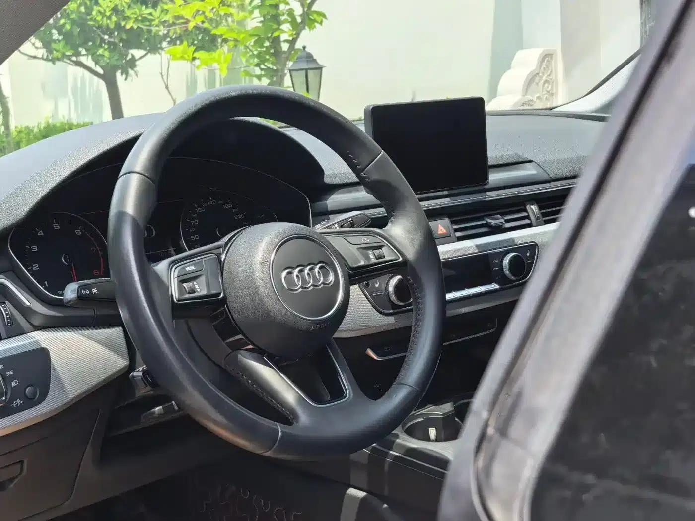 2017 Audi A5 Cabriolet 40 TFSI Fashion Edition (Imported) — миниатюра 3