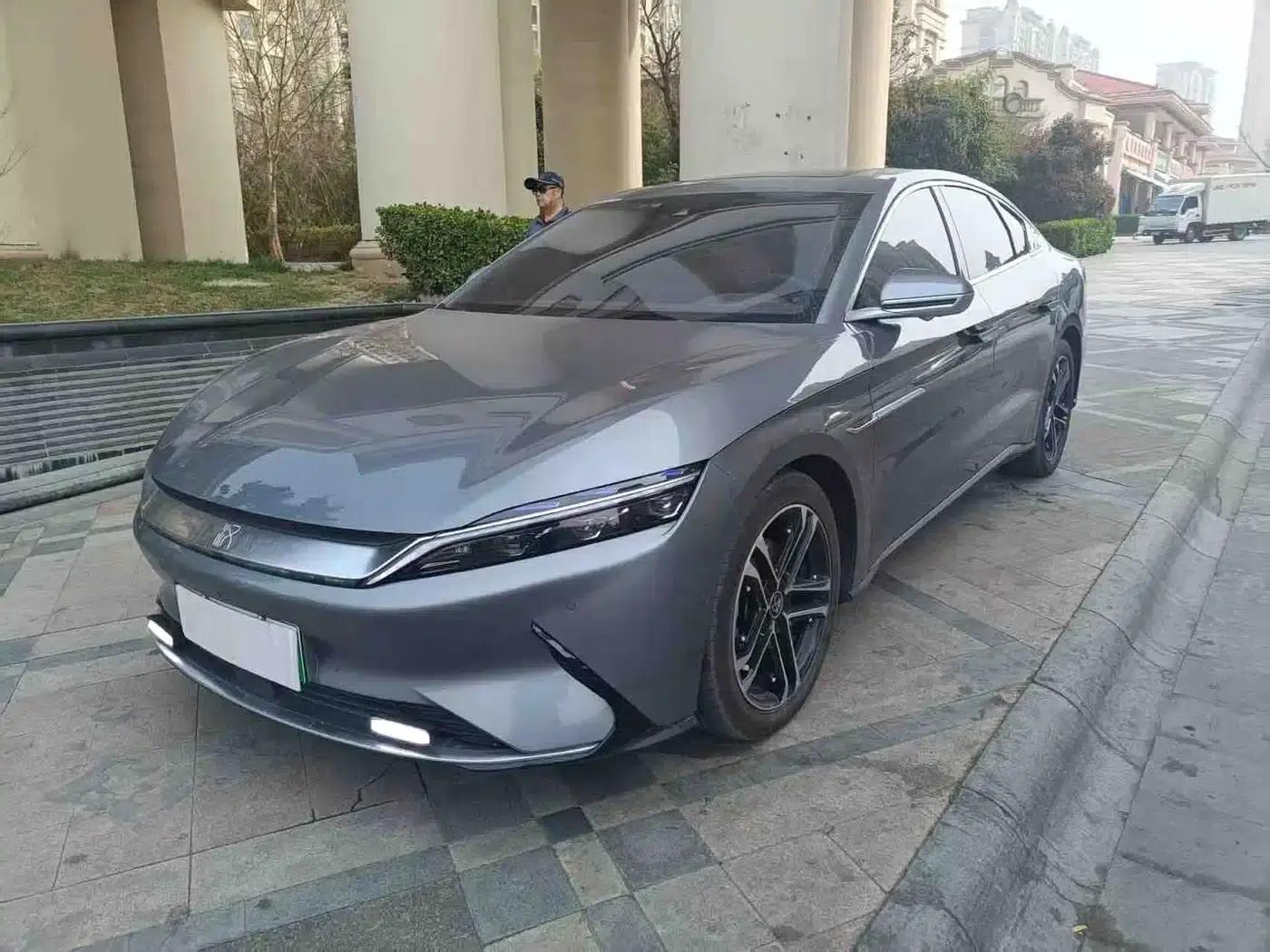 Han 2021 EV Standard Range Luxury Edition — миниатюра 1
