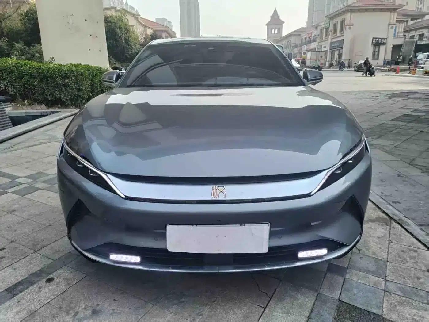 Han 2021 EV Standard Range Luxury Edition — миниатюра 2