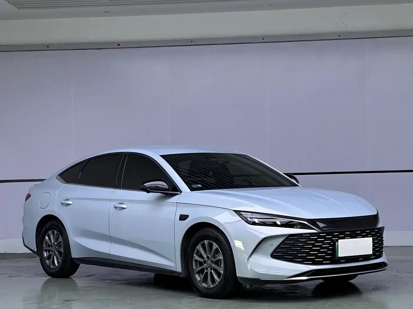 Qin L 2025 DM-i Intelligent Driving Edition 80KM Leading Model — миниатюра 3