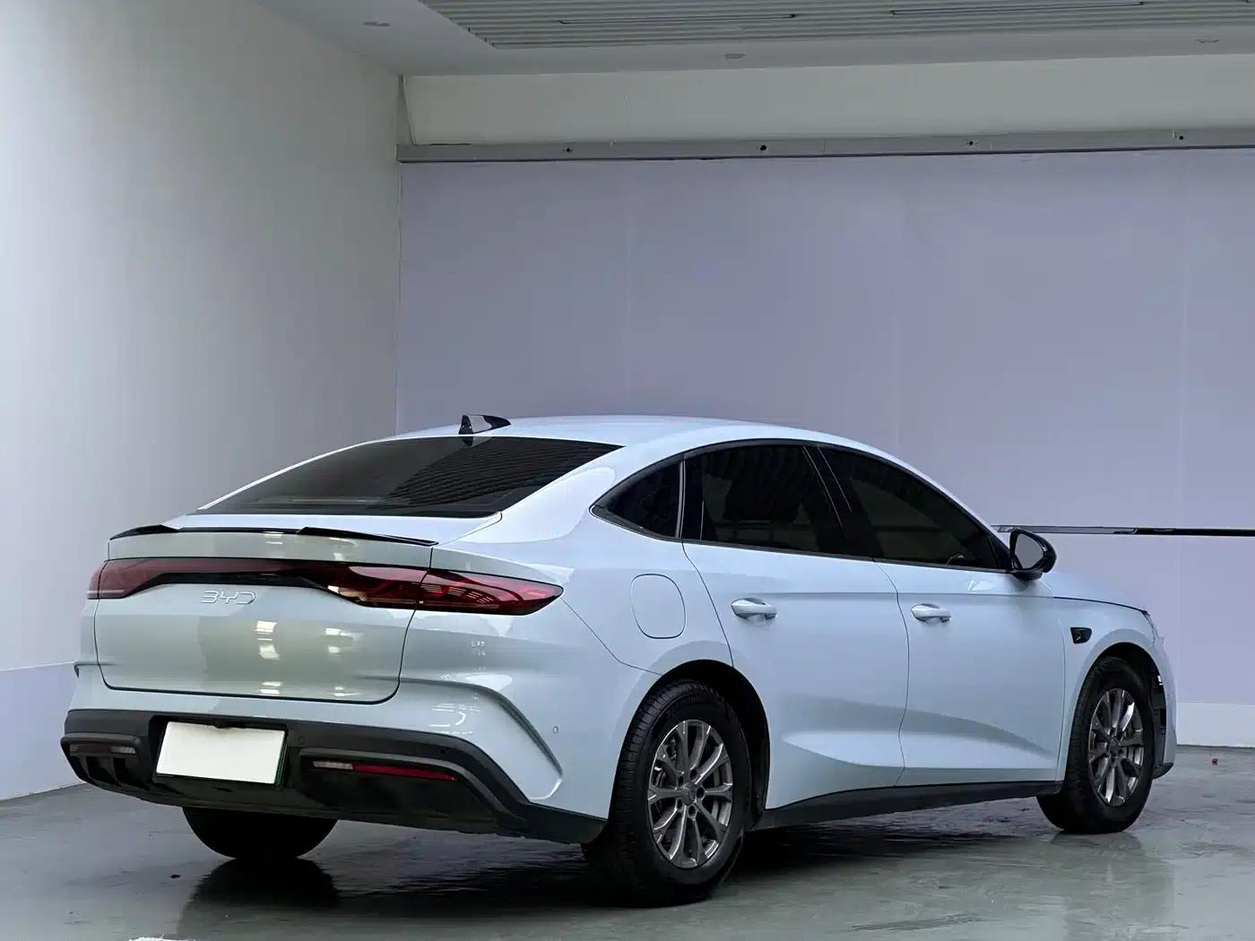 Qin L 2025 DM-i Intelligent Driving Edition 80KM Leading Model — миниатюра 6