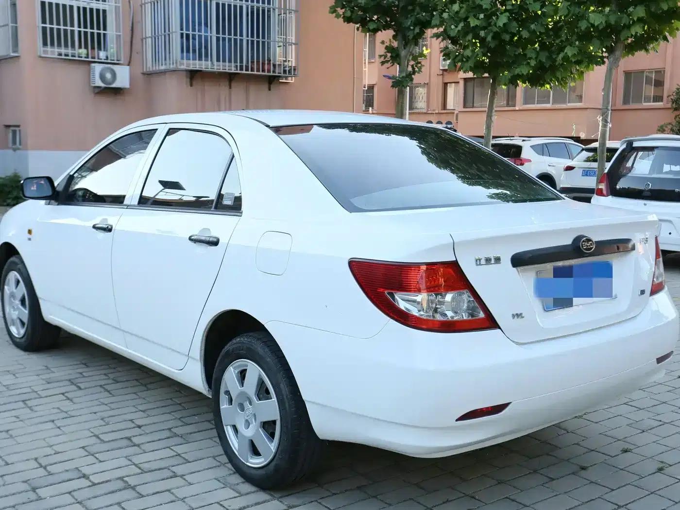 BYD F3 2016 1.5L Manual Comfort Model — миниатюра 5