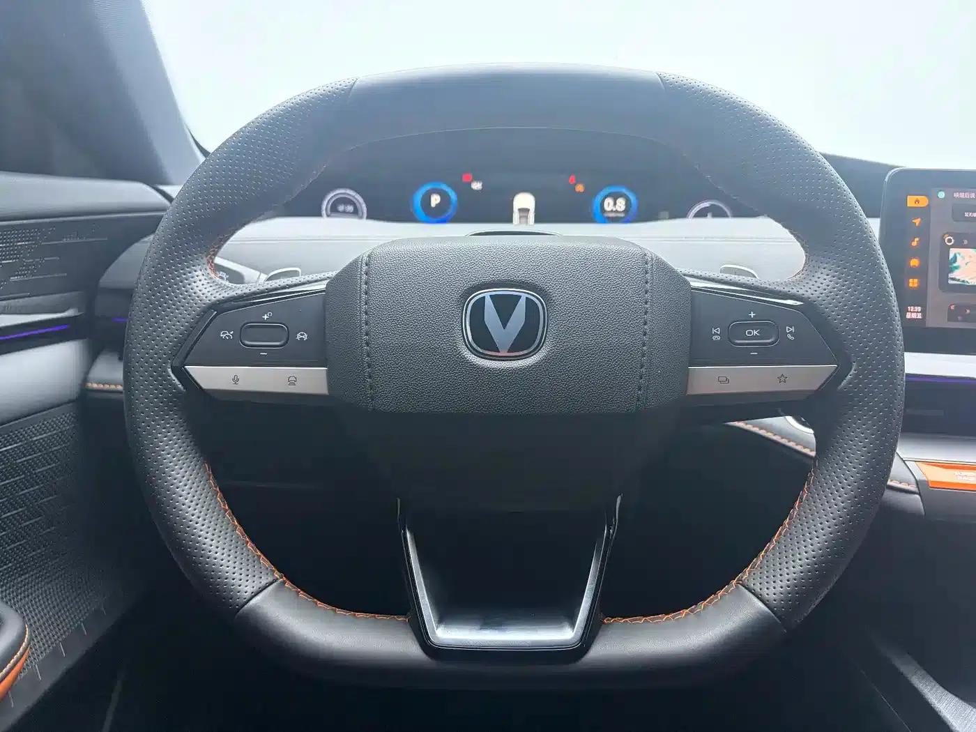 Changan UNI-V 2022 1.5T Premium Edition — миниатюра 15