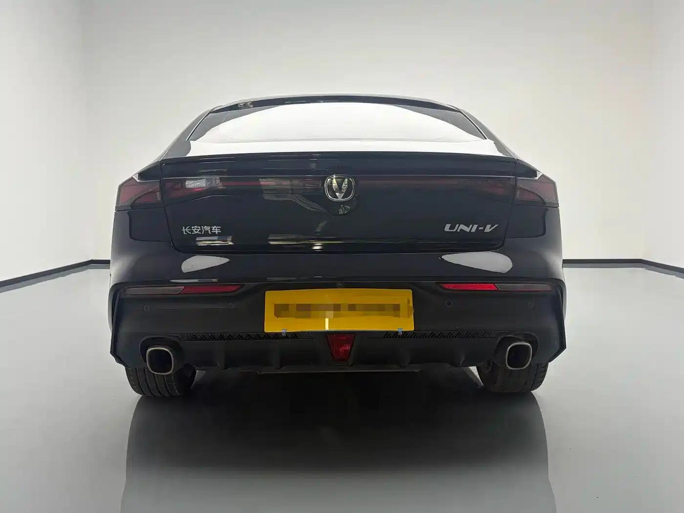 Changan UNI-V 2022 1.5T Premium Edition — миниатюра 5