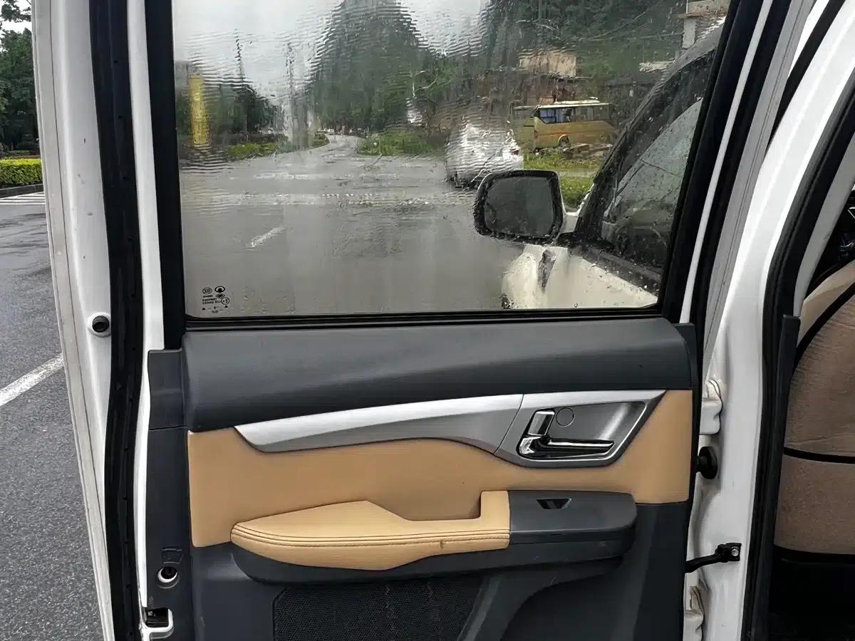 Wingle 6 2014 2.0T 2WD Elite 4D20B — миниатюра 18