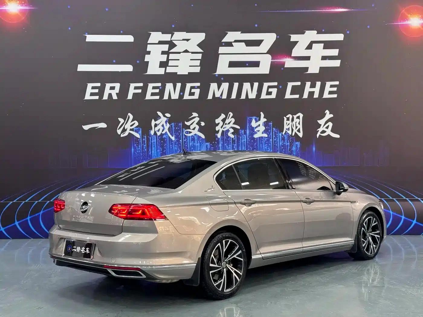 Volkswagen Passat 2021 330TSI DSG 30th Anniversary Edition — миниатюра 4