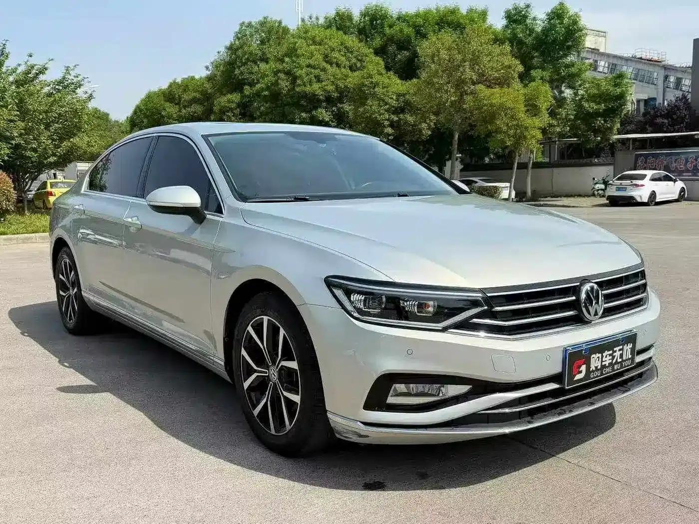 2020 Volkswagen Passat 330TSI DSG Leading Edition — миниатюра 3