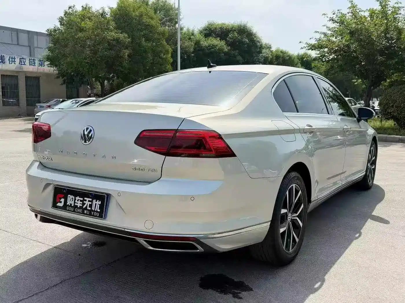 2020 Volkswagen Passat 330TSI DSG Leading Edition — миниатюра 9