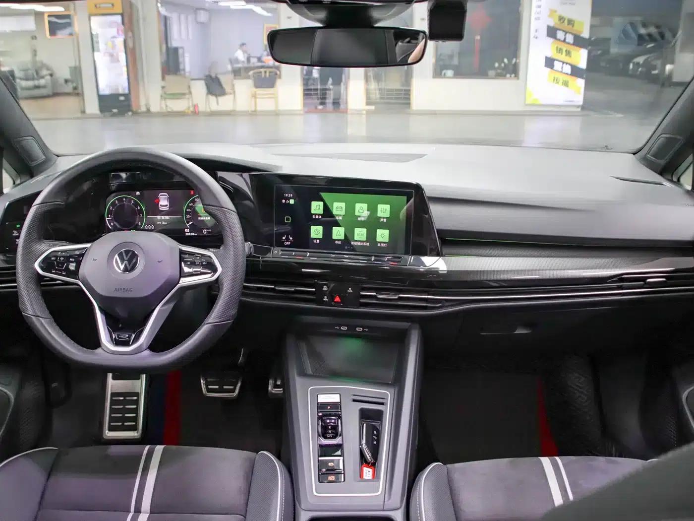 2021 Golf 280TSI DSG R-Line — миниатюра 4