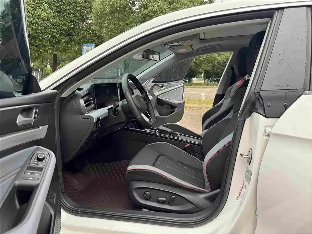 Lamando 2023 Lamando L 280TSI DSG Hot Edition — миниатюра 14