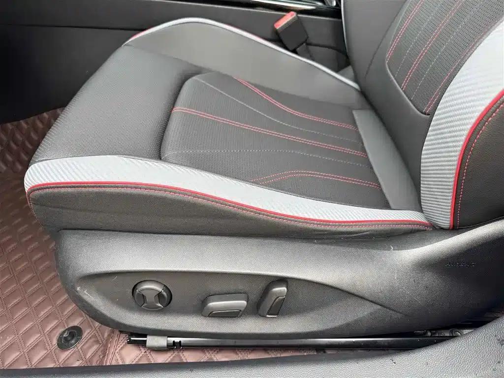 Lamando 2023 Lamando L 280TSI DSG Hot Edition — миниатюра 27