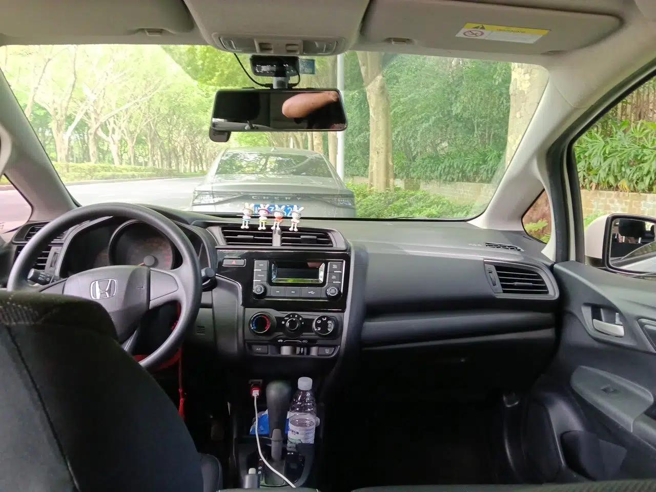 Honda Fit 2018 1.5L CVT Comfort Sunroof Version — миниатюра 18