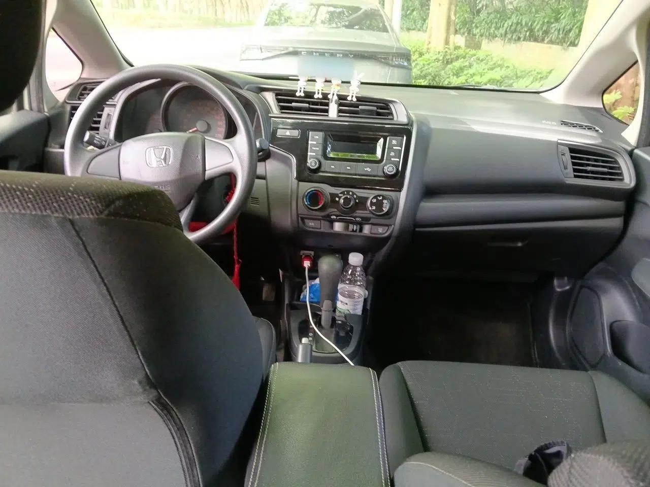 Honda Fit 2018 1.5L CVT Comfort Sunroof Version — миниатюра 9