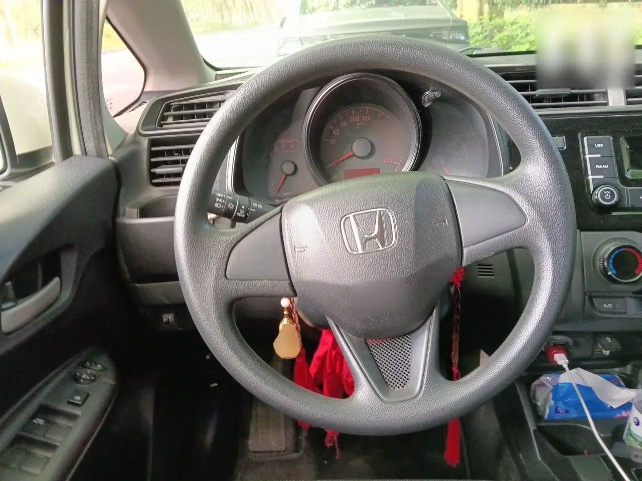 Honda Fit 2018 1.5L CVT Comfort Sunroof Version — миниатюра 10