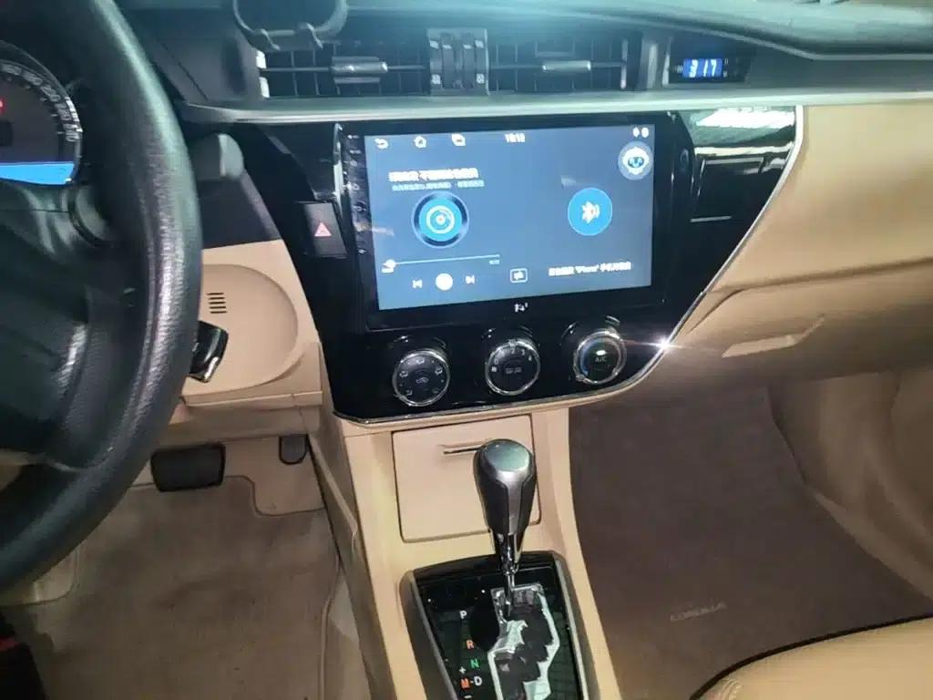 2014 Corolla 1.6L CVT GL — миниатюра 13