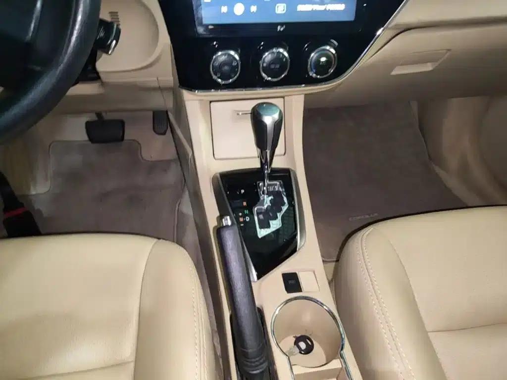 2014 Corolla 1.6L CVT GL — миниатюра 14