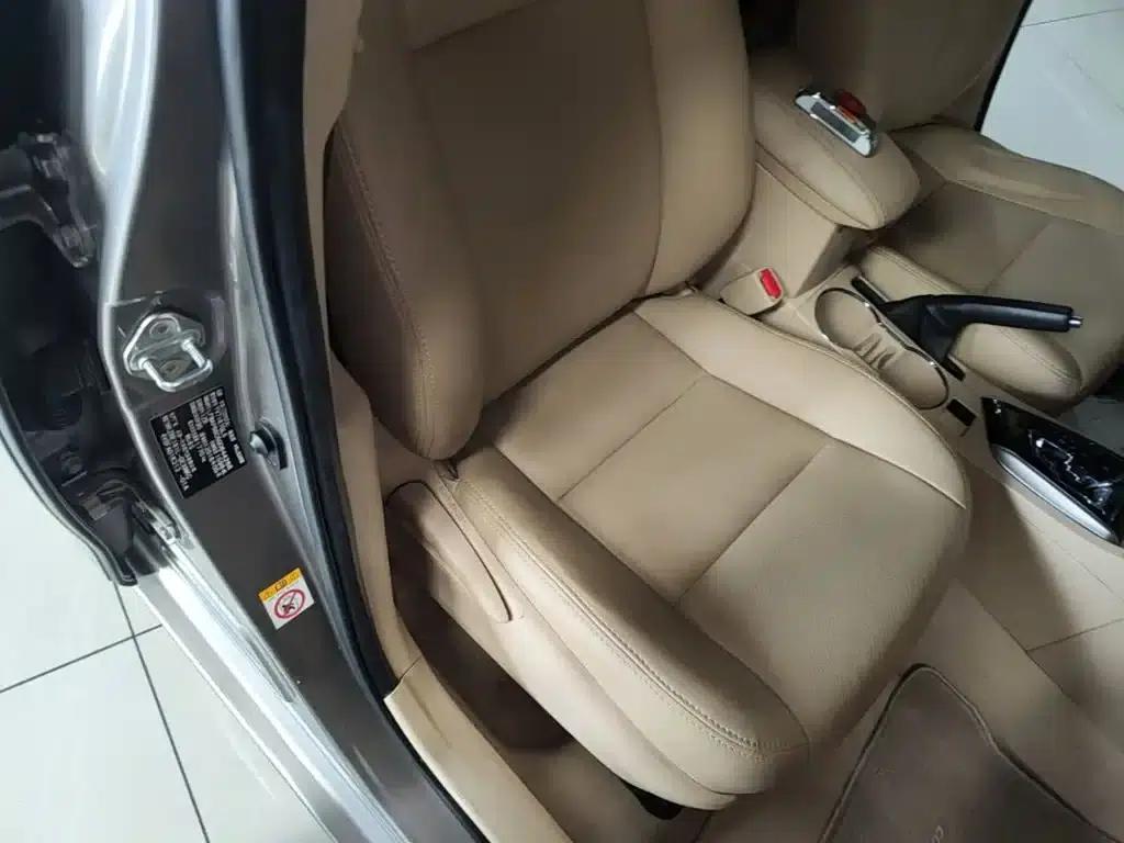 2014 Corolla 1.6L CVT GL — миниатюра 25
