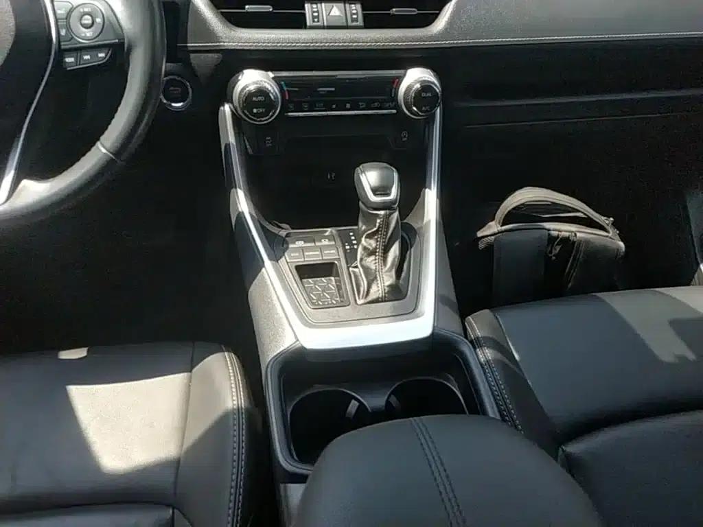 Highlander 2022 2.0L CVT 2WD Luxury PLUS Edition — миниатюра 14