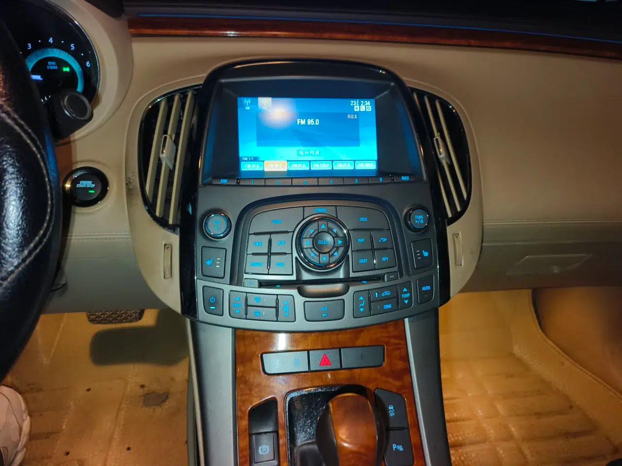 Buick LaCrosse 2012 2.4L SIDI Haoya Edition — миниатюра 13