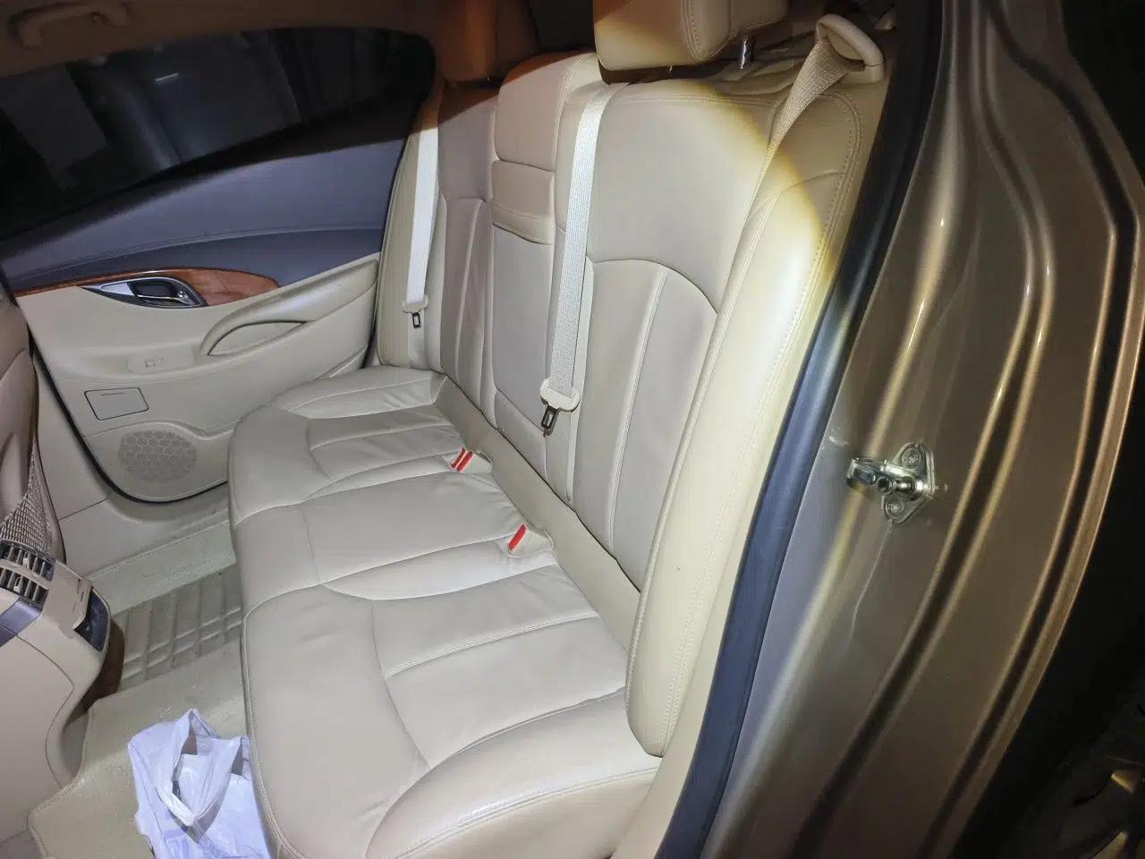 Buick LaCrosse 2012 2.4L SIDI Haoya Edition — миниатюра 17
