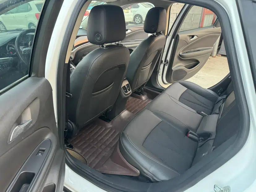 Buick Verano 2015 Sedan 20T Dual-Clutch Leading Model — миниатюра 20