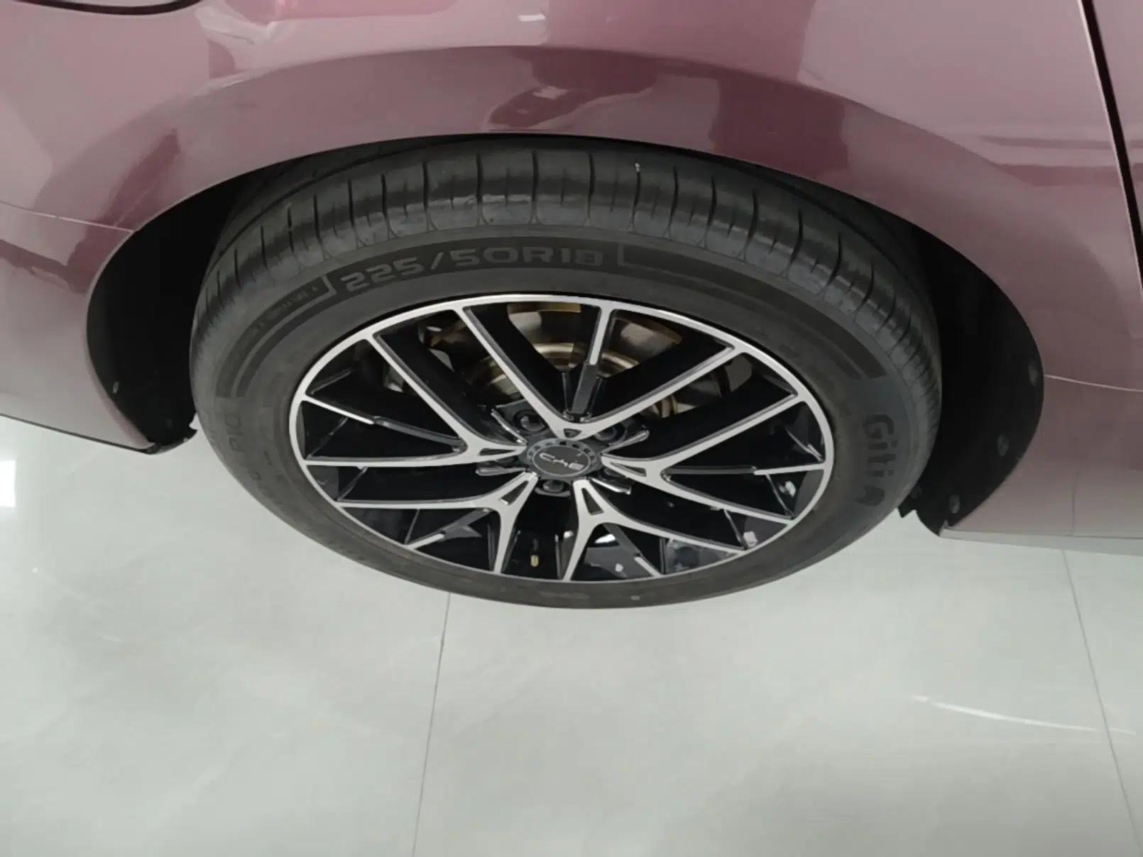 BYD Seal 2023 DM-i 1.5T 121km Prestige Model — миниатюра 11